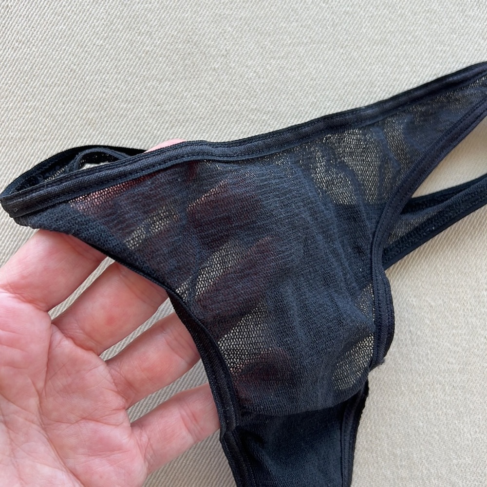 Victoria’s Secret Crystal V Mesh Thong - Picture 3 of 6